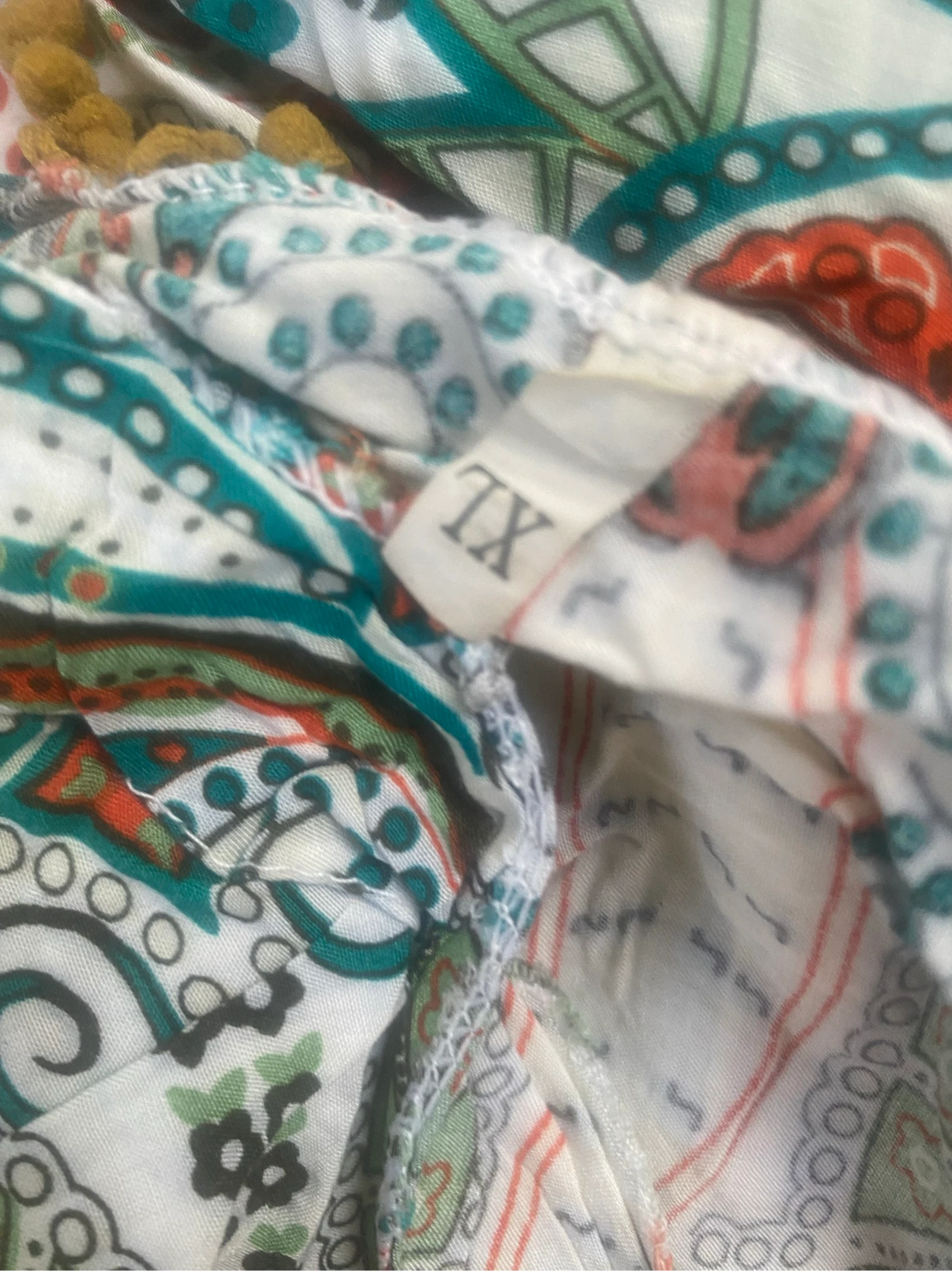 Bohème vrouwelijke tuniek XL met meerkleurig mandala etnisch print - 3/4 mouwen met pompons – photo 4